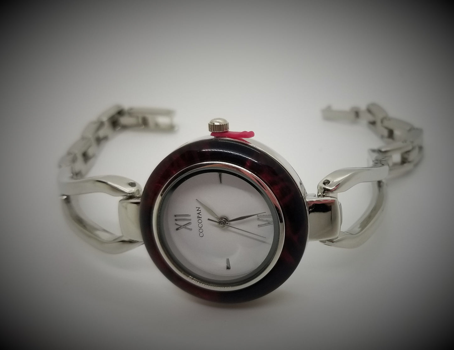 Silver base metal fashion watch with adjustable strap